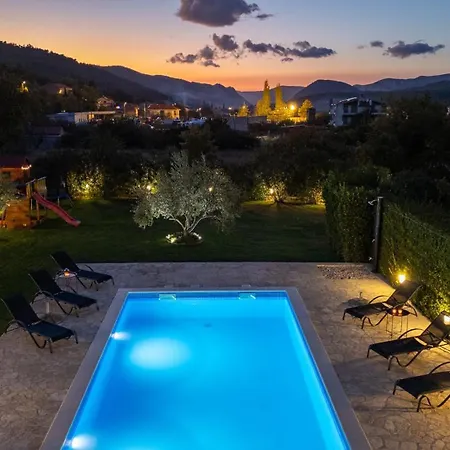 Villa Roko With 4 Bedrooms, 32sqm Heated Pool *