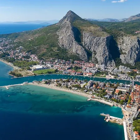 Roko With 4 Bedrooms, 32sqm Heated Pool