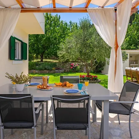 Roko With 4 Bedrooms, 32sqm Heated Pool Villa *