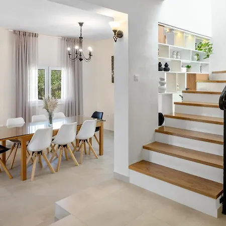 Villa Roko With 4 Bedrooms, 32sqm Heated Pool *