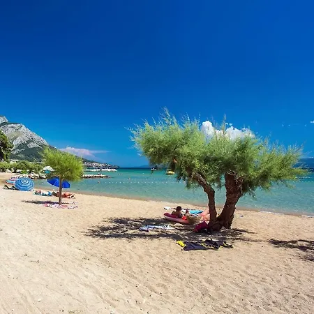 Roko With 4 Bedrooms, 32sqm Heated Pool